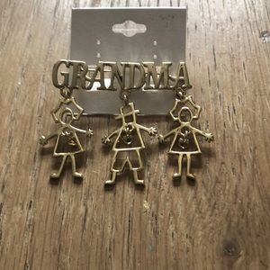 Grandma Pin/ brooch nwt